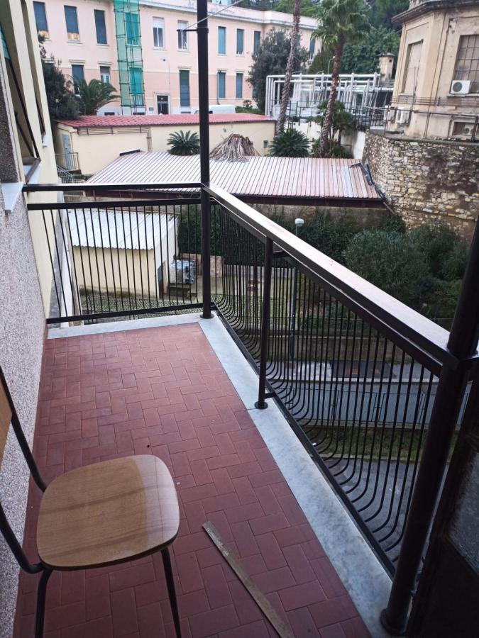 Dolce Notte, Near San Martino Hospital Bed and Breakfast Genua Exteriör bild