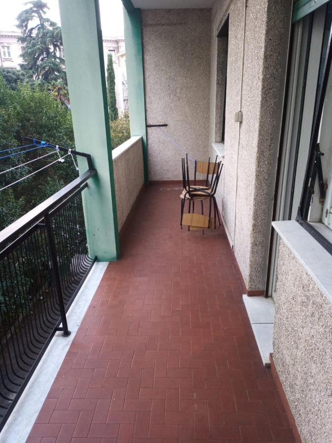Dolce Notte, Near San Martino Hospital Bed and Breakfast Genua Exteriör bild